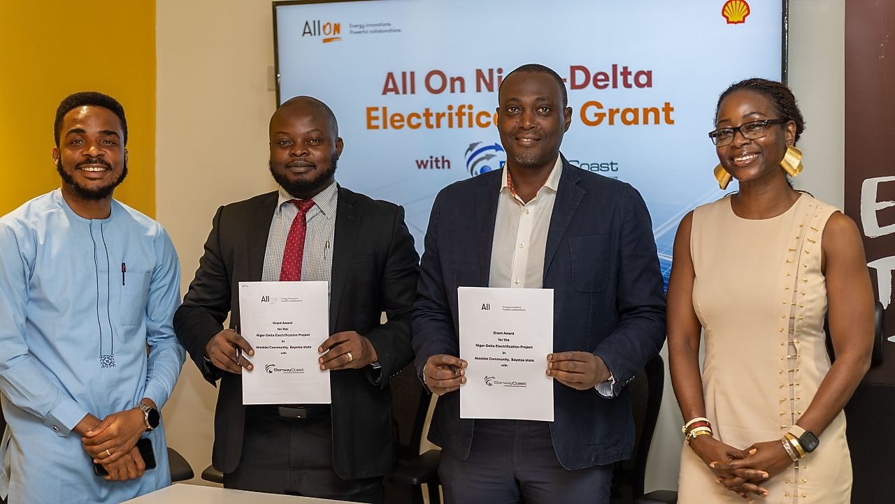 All On Grants Team with Darway Coast representatives.