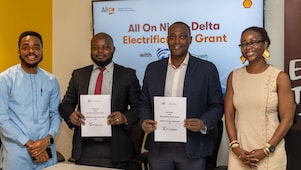 All On Grants Team with Darway Coast representatives.