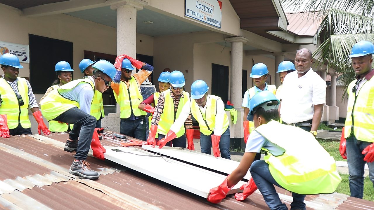 Trainees during their practical session 2