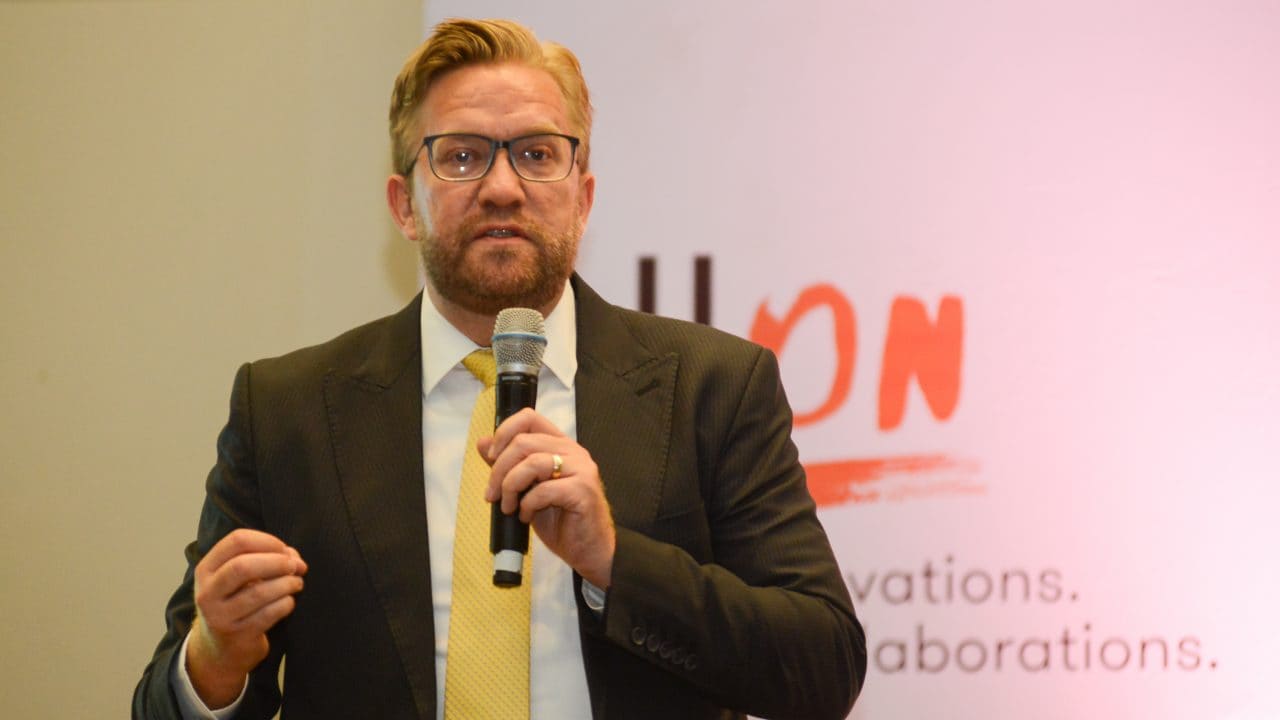 Wiebe Boer giving the welcome address at the Solar Future Coneference Day 1